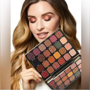 TARTE MANEATER After dark eyeshadow palette